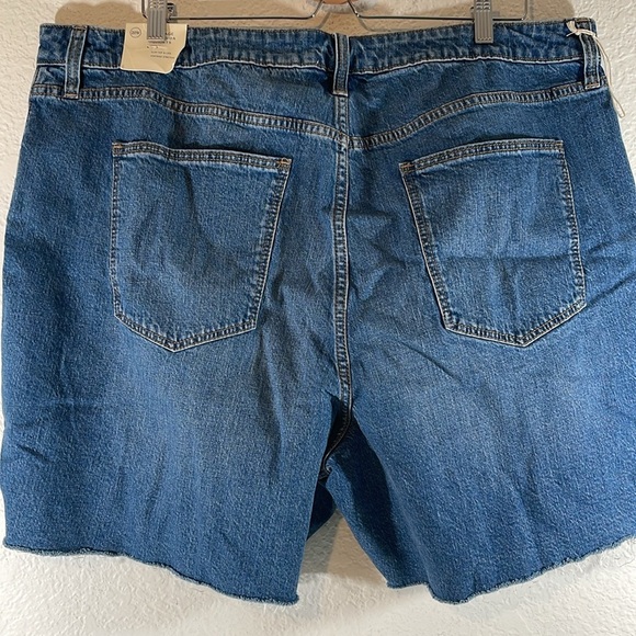 UNIVERSAL THREAD Vintage Bermuda Stretch Raw Hem Denim Jean Shorts Size 20 NEW - Picture 6 of 15